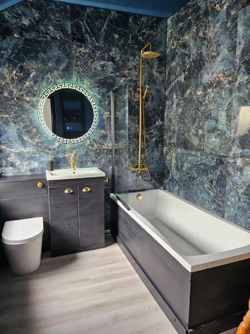 Jubilee Jem Villa Aberaman Екстериор снимка